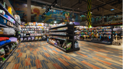 Как выбрать торговое оборудование для зоомагазина